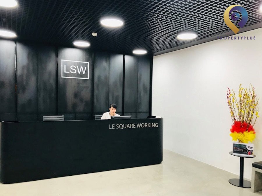 Le Square Working